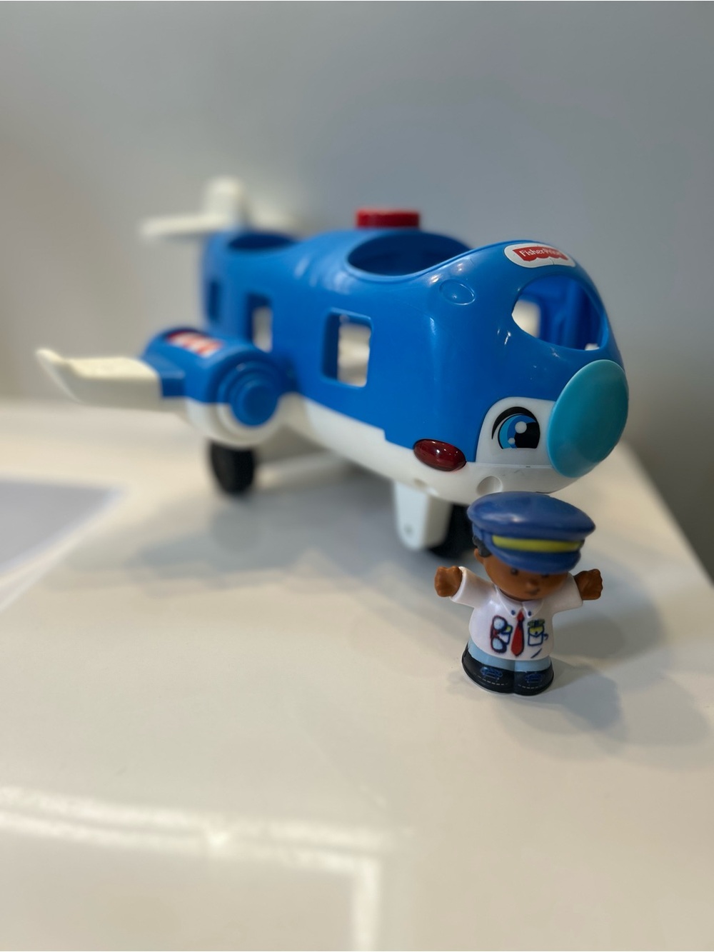 Fisher-Price Little People Travel Together Airplane + 1 Figure